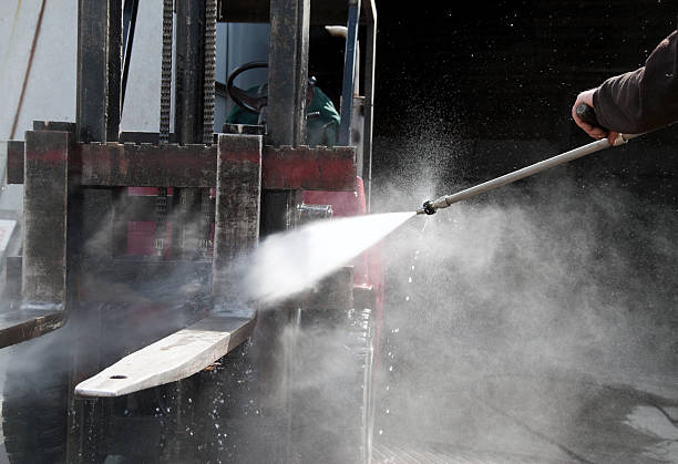 Why Choose Our Certified Pressure Washing Experts for Your Project Needs in Grosse Pointe Park, MI?